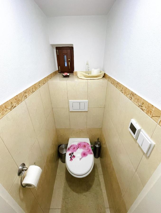 ドノヴァリ Rozpravkovy Domcek Zvoncekヴィラ エクステリア 写真
