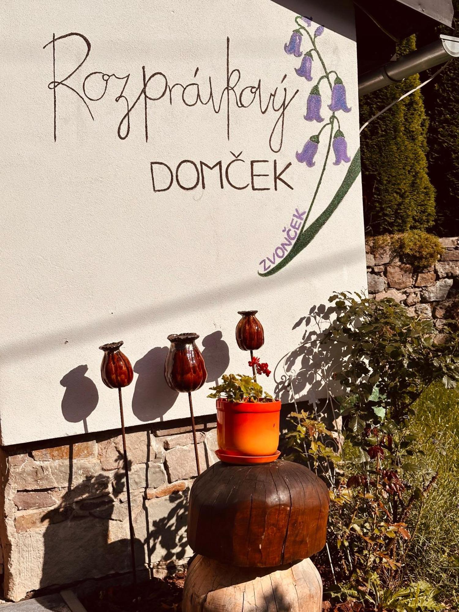 ドノヴァリ Rozpravkovy Domcek Zvoncekヴィラ エクステリア 写真